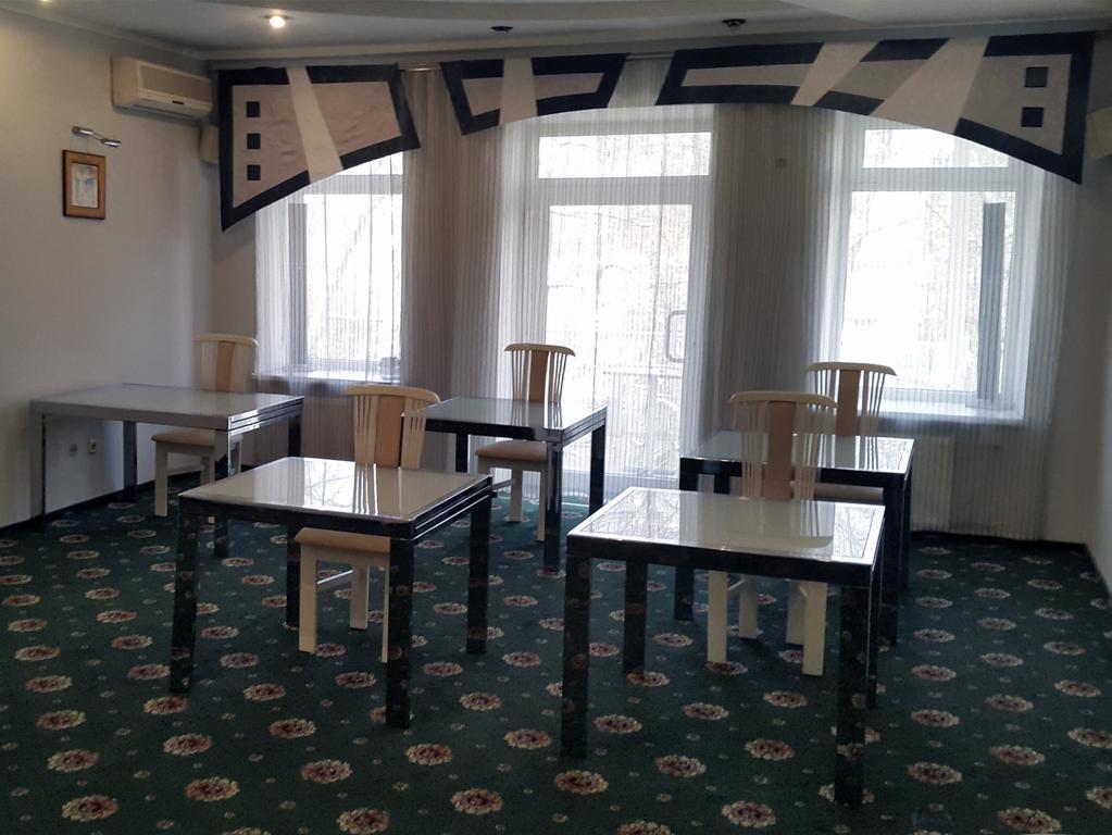 Marrion Hotel Odessa Buitenkant foto